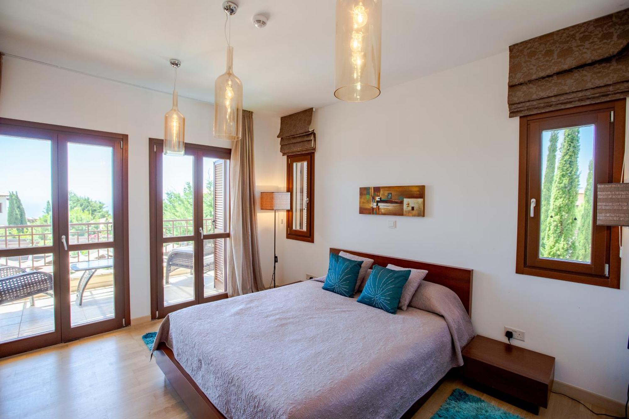 Luxury Aj05 With Private Heated Pool Kouklia