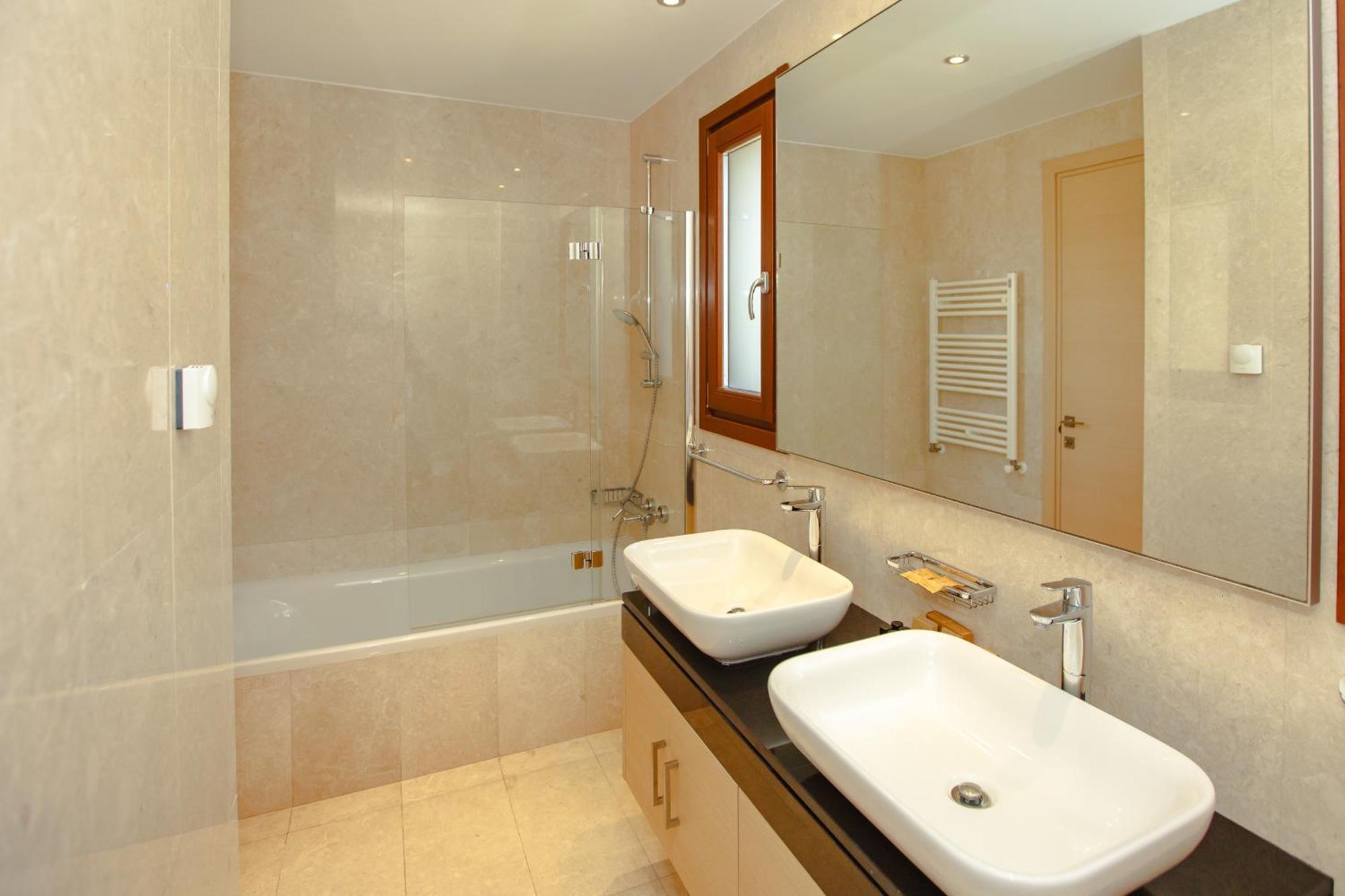 Villa Luxury Aj05 With Private Heated Pool