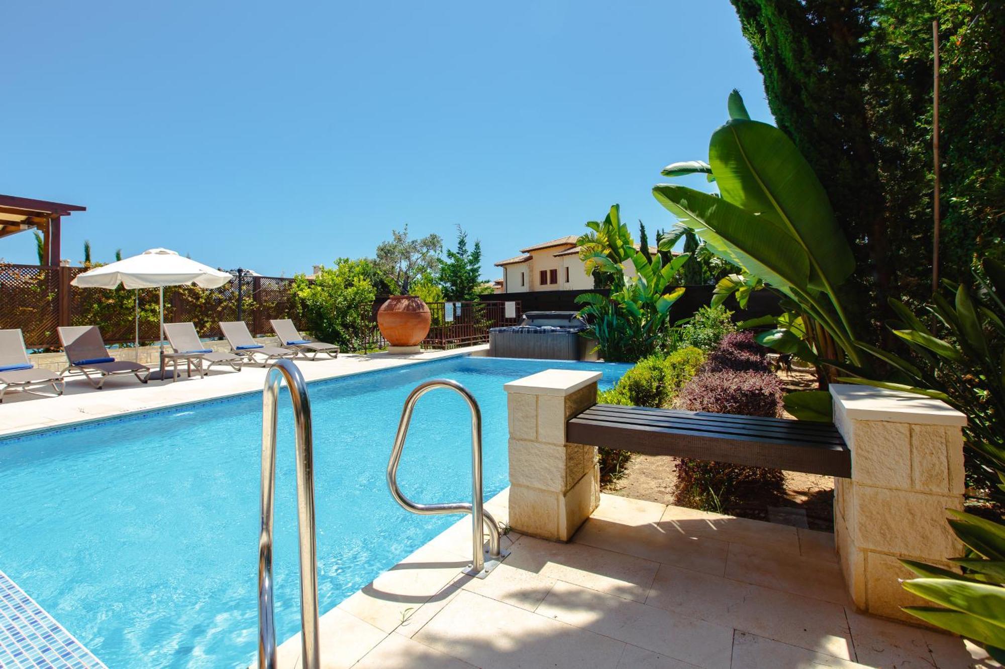 Luxury Aj05 With Private Heated Pool Villa *