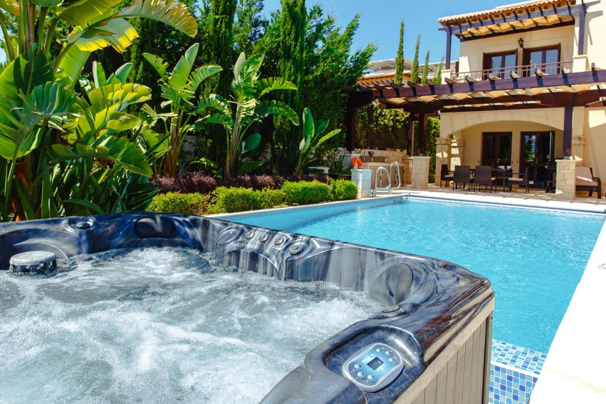 Villa Luxury Aj05 With Private Heated Pool *